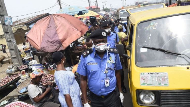 POLICE MASK TRAFFIC