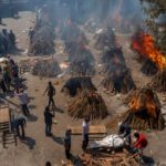 MASS BURIAL IN INDIA C-19