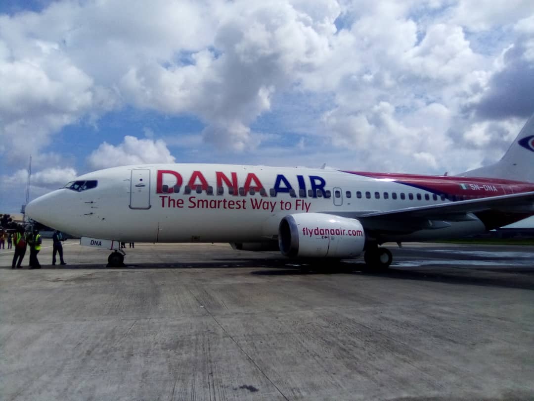 DANA'S B737 TOUCHING DOWN