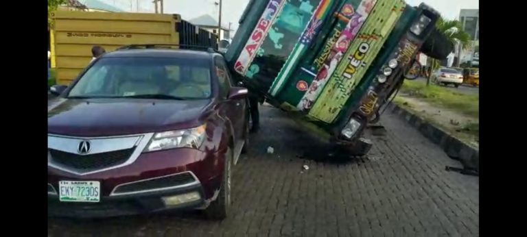 TRUCK TIP XXX