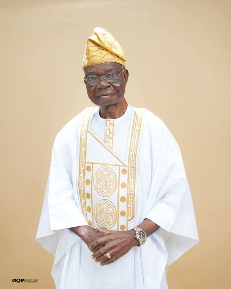PA JOLA OGUNLUSI