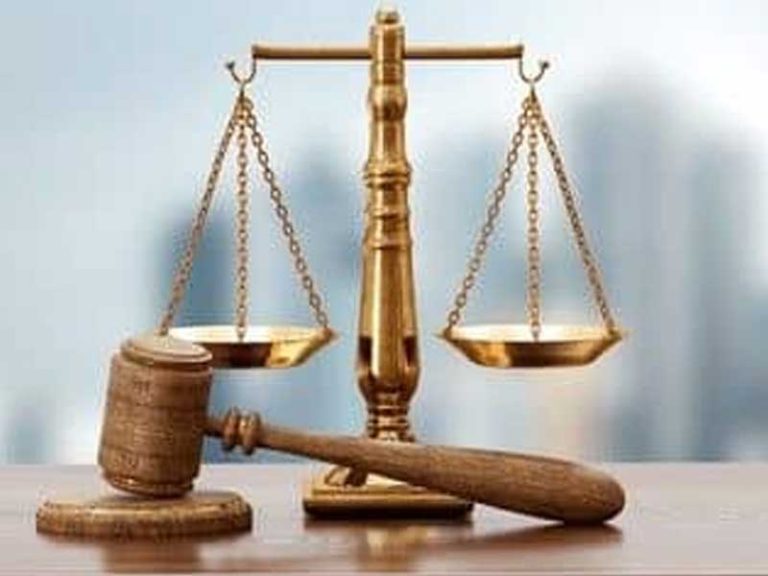 JUSTICE SCALE WITH GAVEL